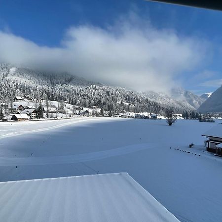 Almsternderl 2.0 - Gemuetliches Appartment In Gosau Luaran gambar