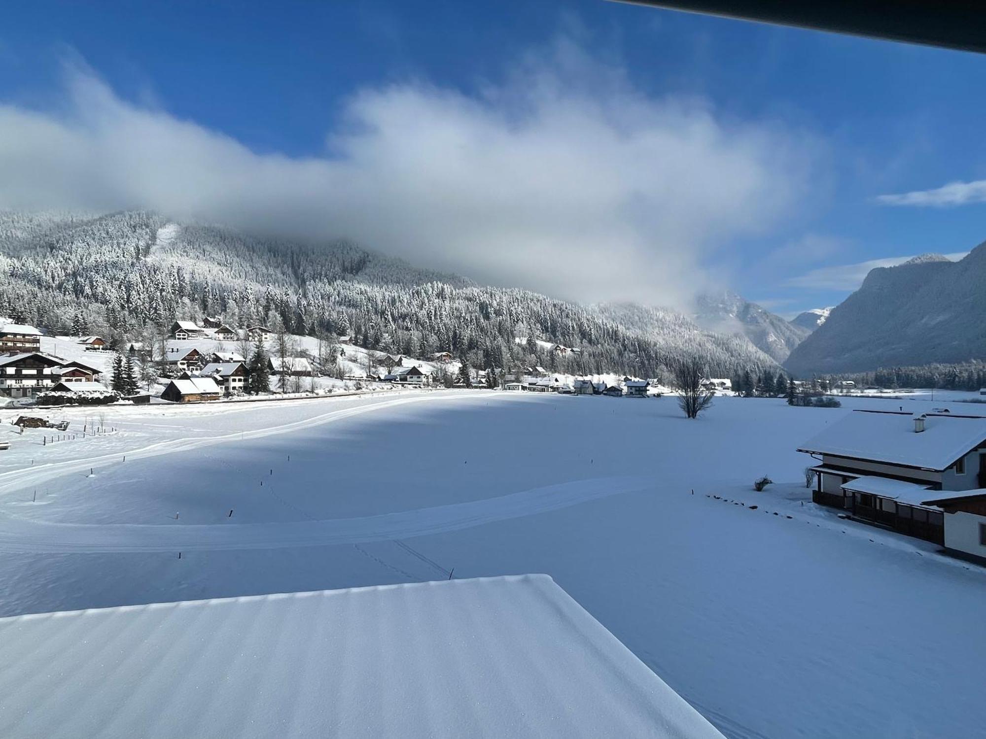 Almsternderl 2.0 - Gemuetliches Appartment In Gosau Luaran gambar